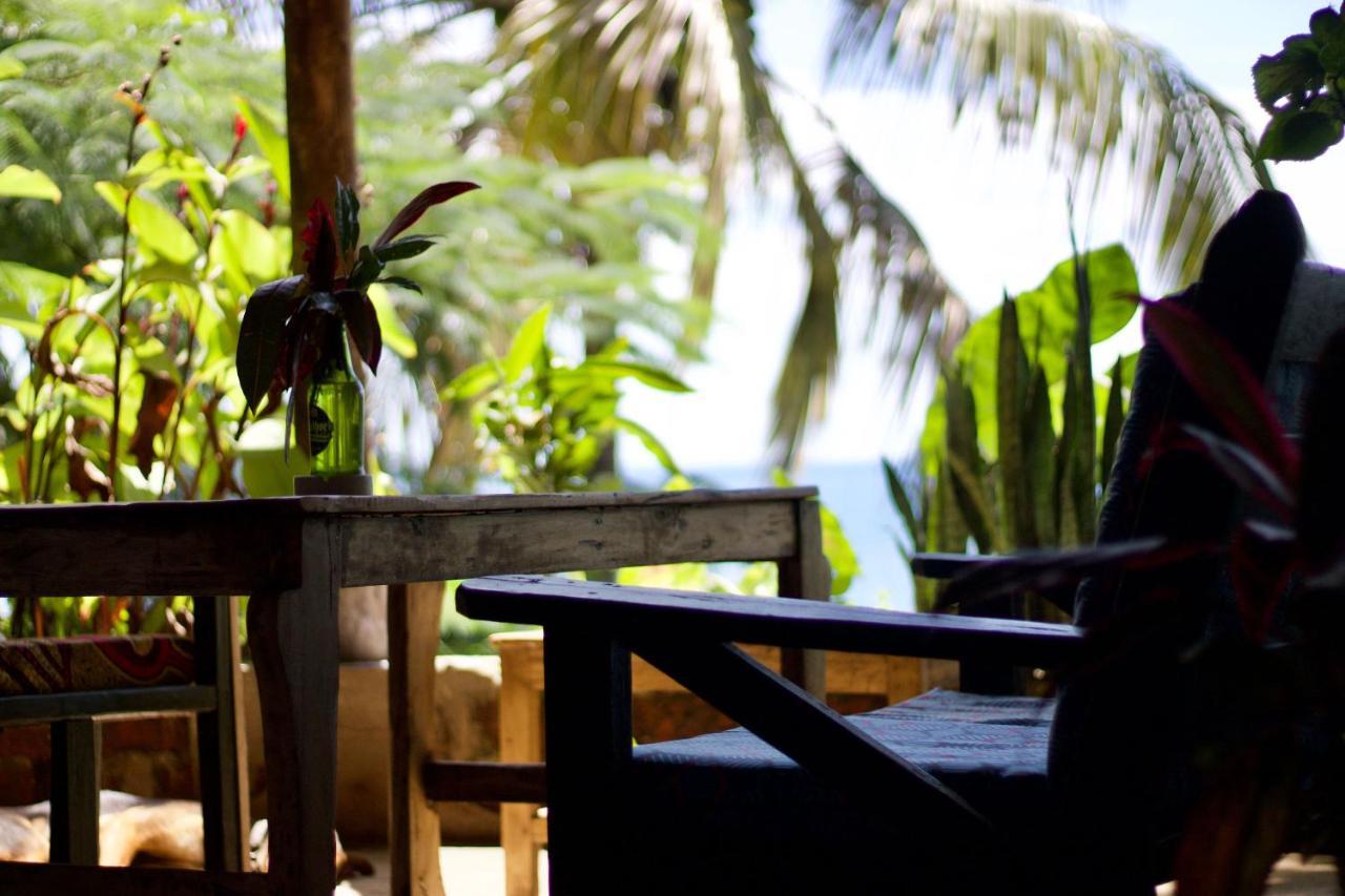 Butterfly Space- A Non-Profit Eco-Lodge Nkhata Bay Ngoại thất bức ảnh