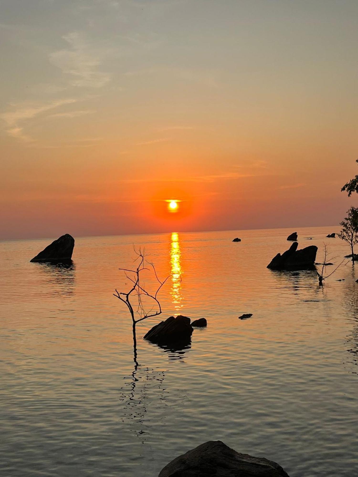 Butterfly Space- A Non-Profit Eco-Lodge Nkhata Bay Ngoại thất bức ảnh