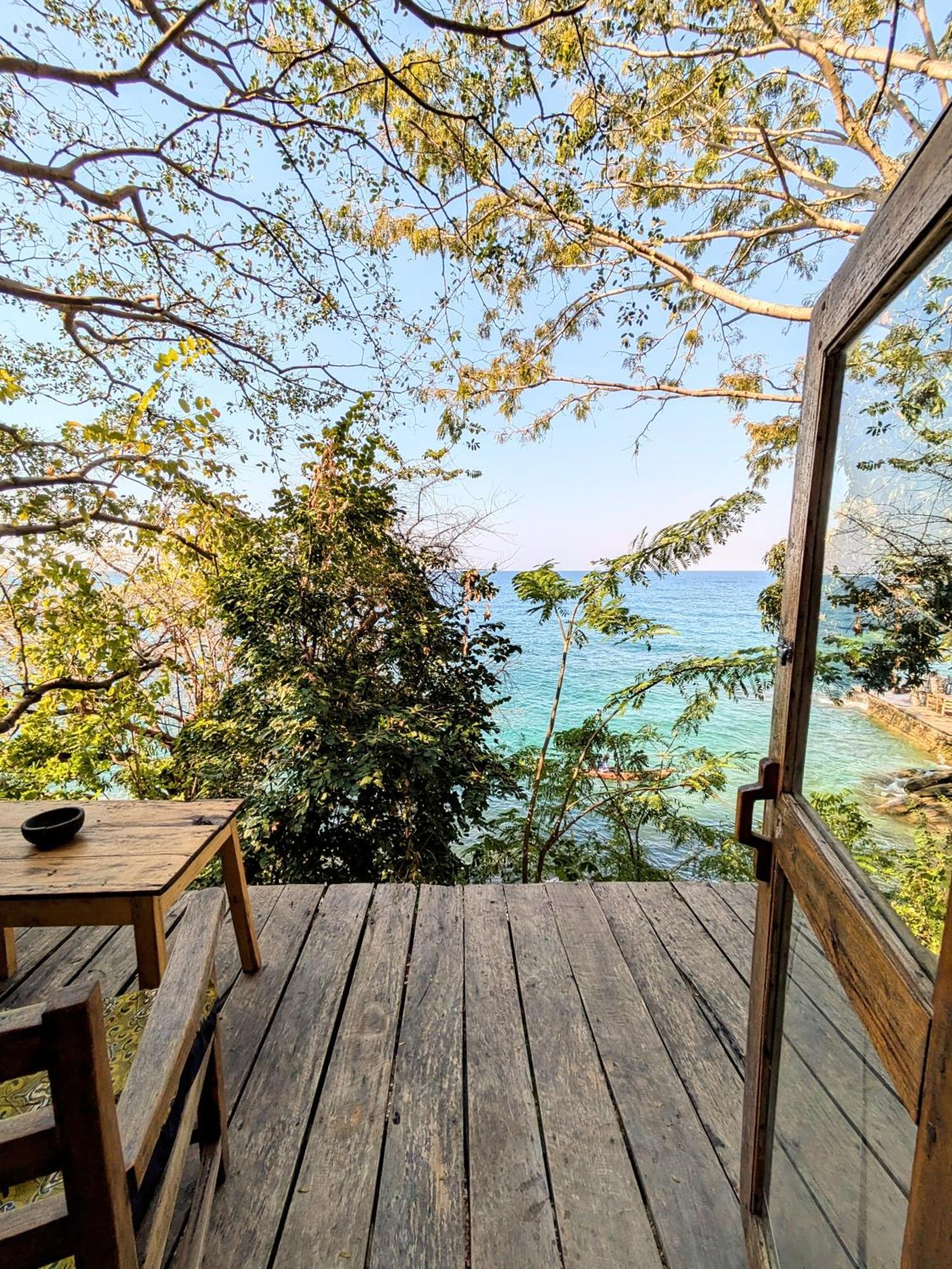 Butterfly Space- A Non-Profit Eco-Lodge Nkhata Bay Ngoại thất bức ảnh