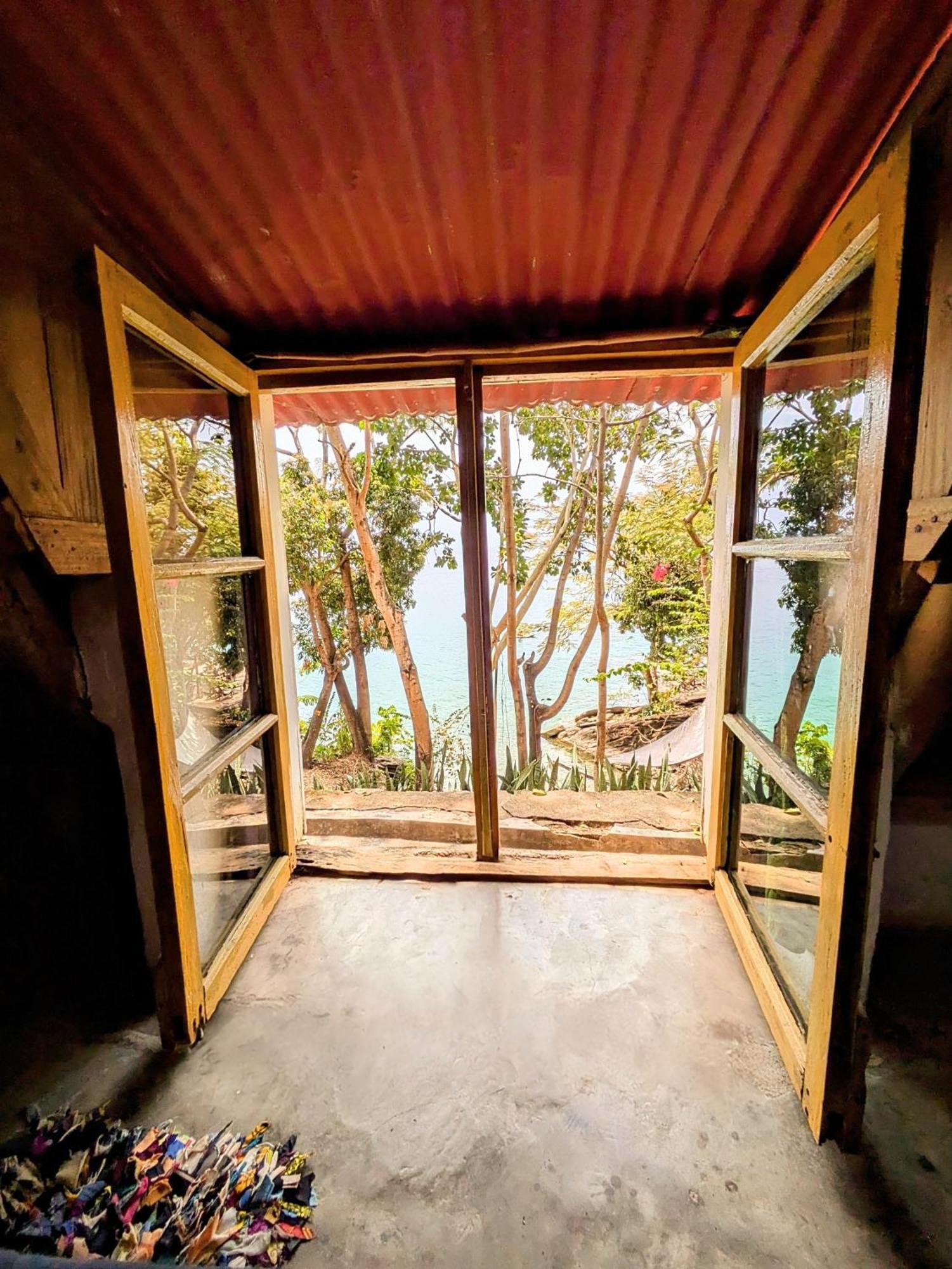 Butterfly Space- A Non-Profit Eco-Lodge Nkhata Bay Ngoại thất bức ảnh
