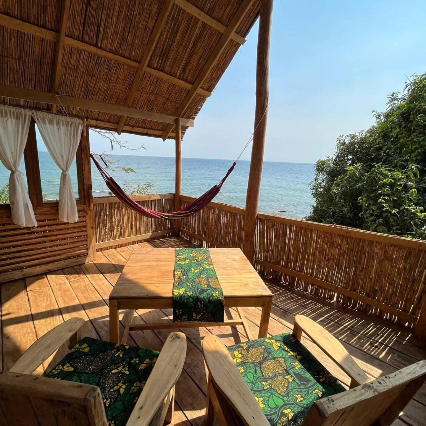 Butterfly Space- A Non-Profit Eco-Lodge Nkhata Bay Ngoại thất bức ảnh