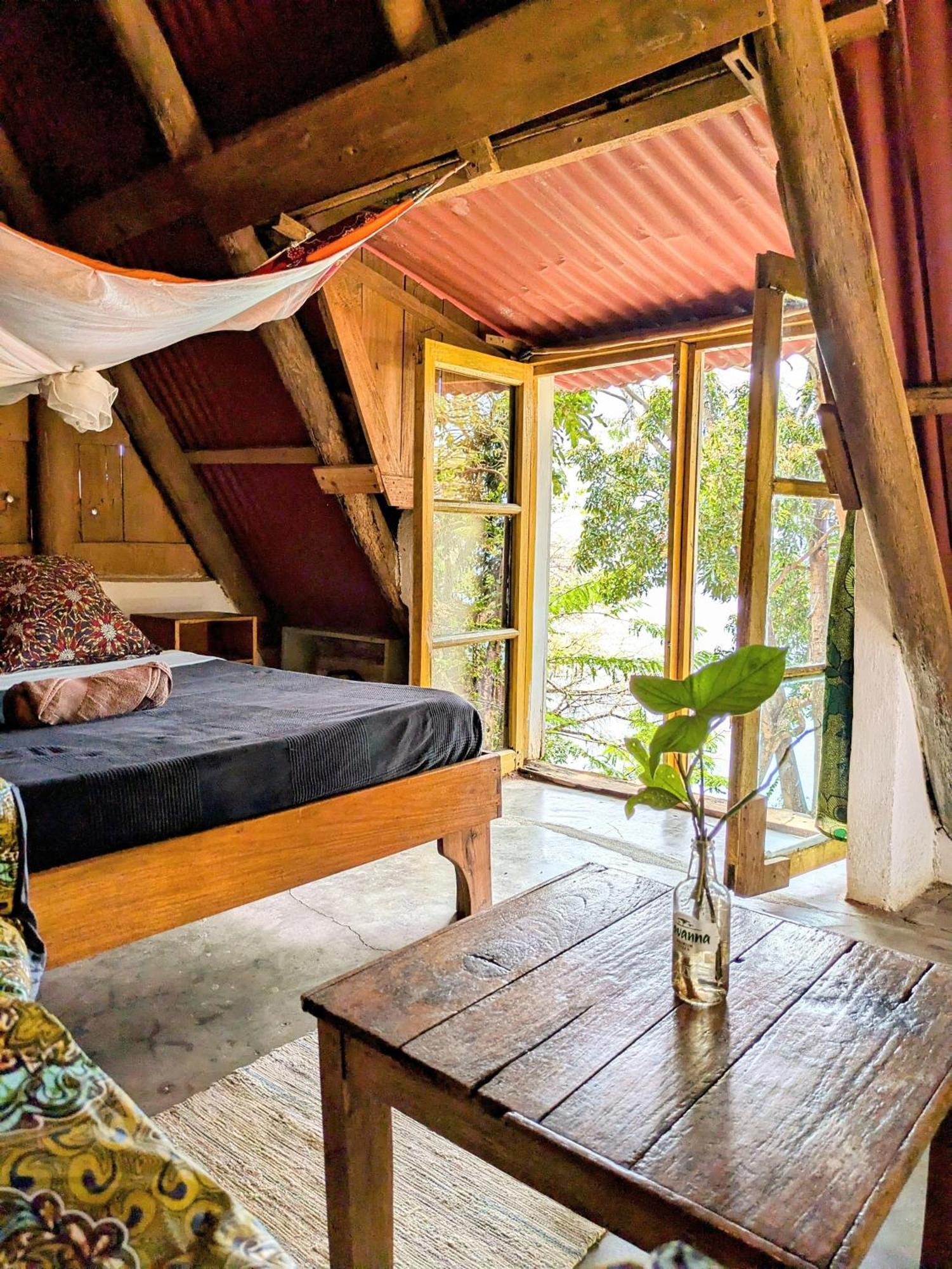 Butterfly Space- A Non-Profit Eco-Lodge Nkhata Bay Ngoại thất bức ảnh
