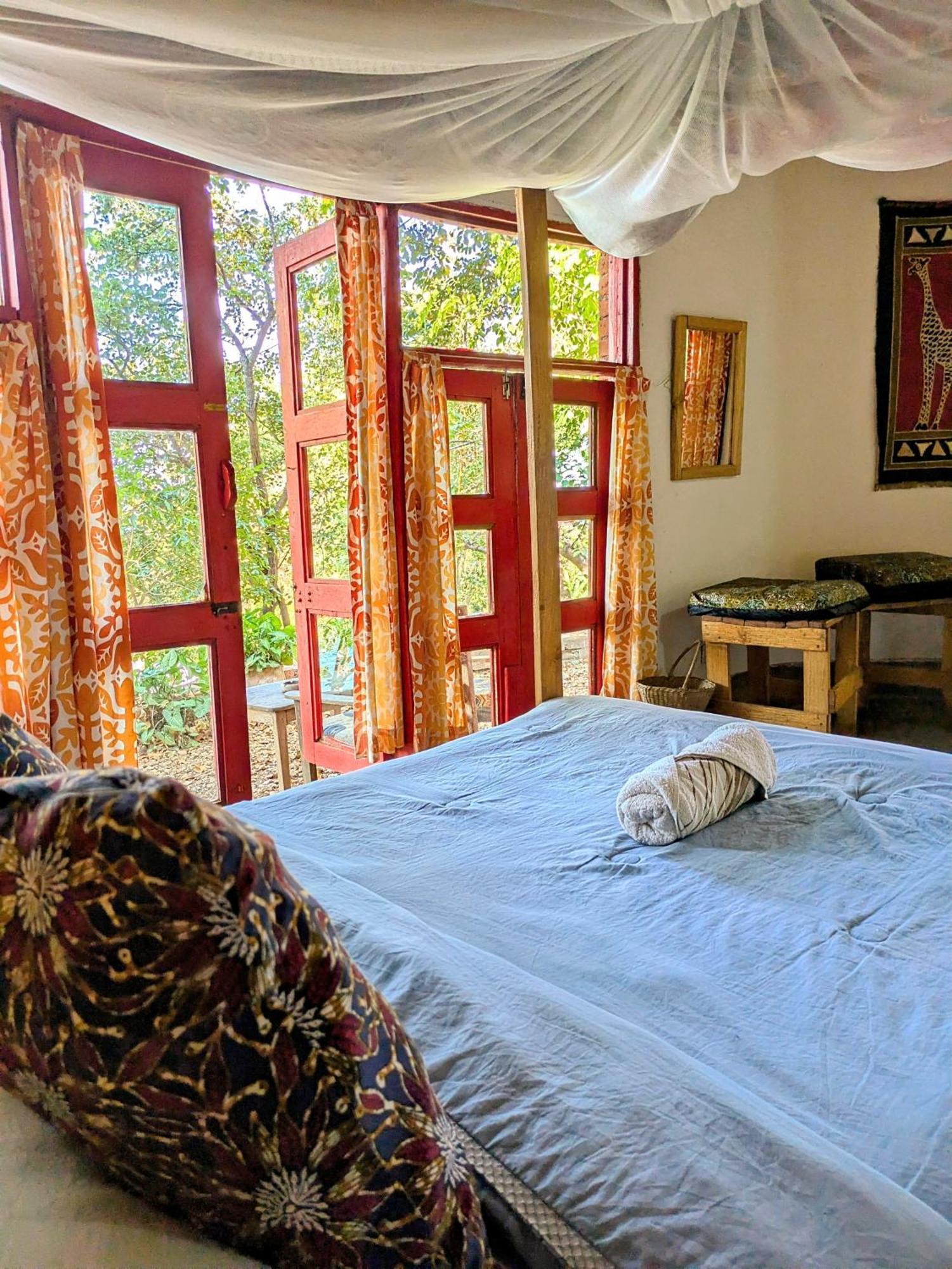 Butterfly Space- A Non-Profit Eco-Lodge Nkhata Bay Ngoại thất bức ảnh